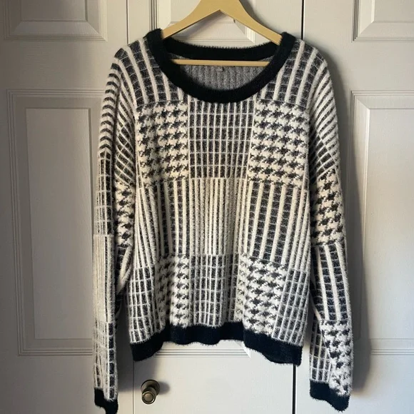 Cyrus | Geometric Patchwork Pullover Fuzzy Sweater. Size XL. Soft. Cozy. Lounge - Picture 8 of 8